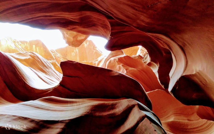 Menikmati Keindahan Antelope Canyon China dan Jalur Hikingnya